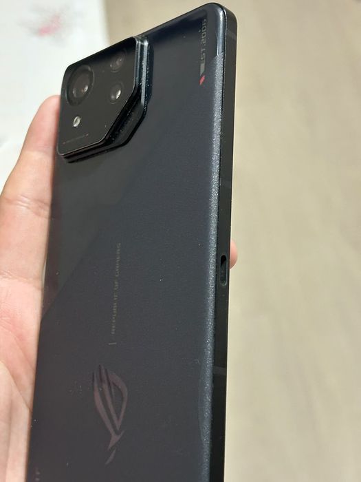rog phone 8 в нормальном состоянии