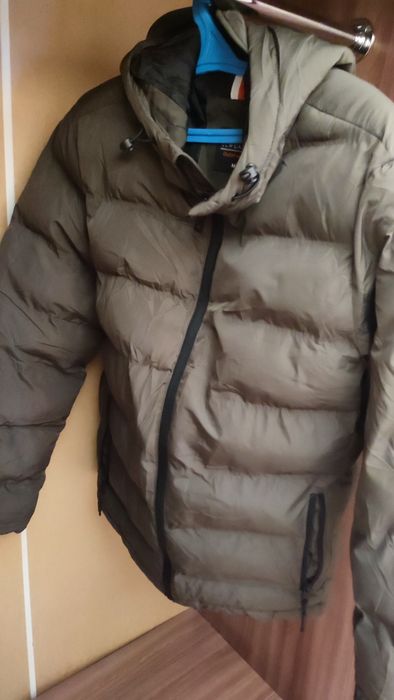 Продам куртку б/у