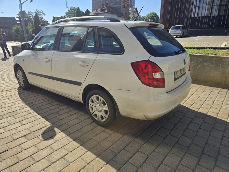 SKODA Fabia 2012 — imagine 3