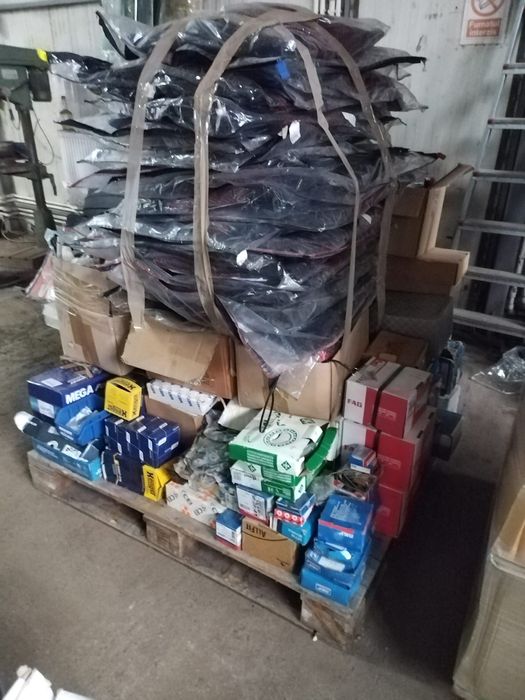 Afacere Piese Camioan Piese Tir Lichidare stock