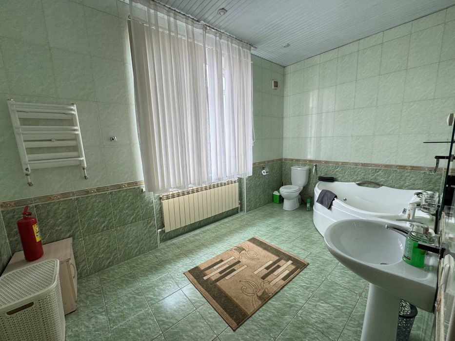 Сзади Мирабад Авеню сдаётся Дом на Аренду!