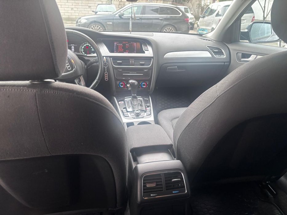 Audi A4 b8 anul 2011