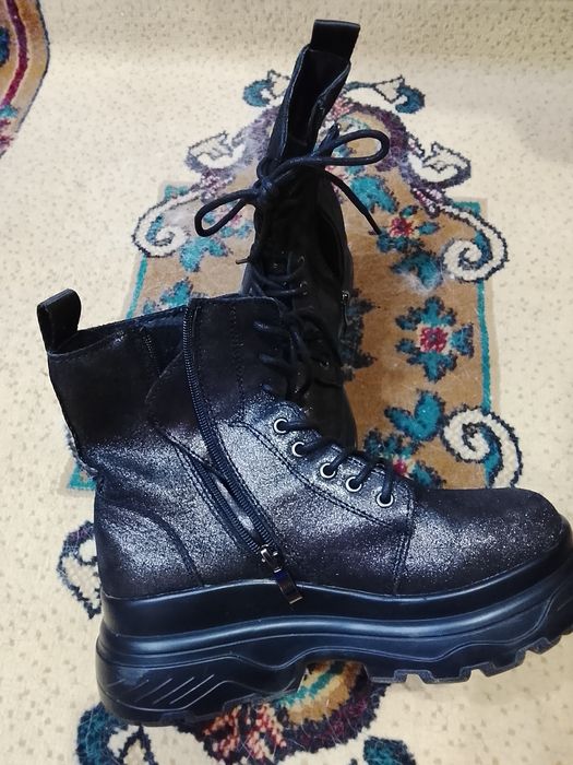 Продам Ботинки в отличном состоянии