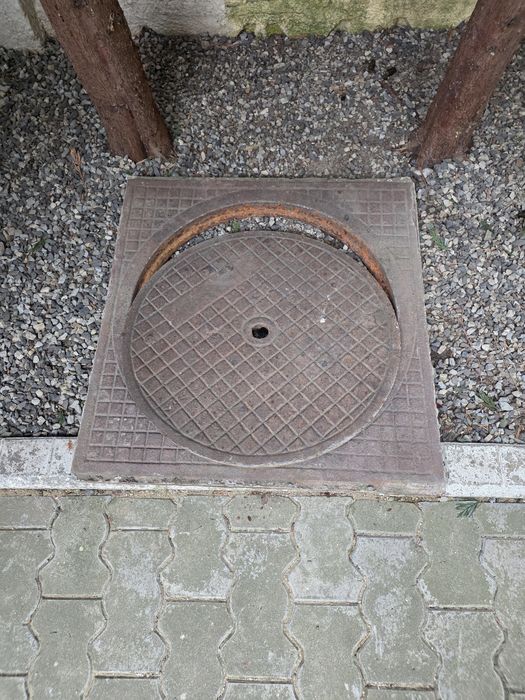 Capac cu rama din fonta canal/fosa