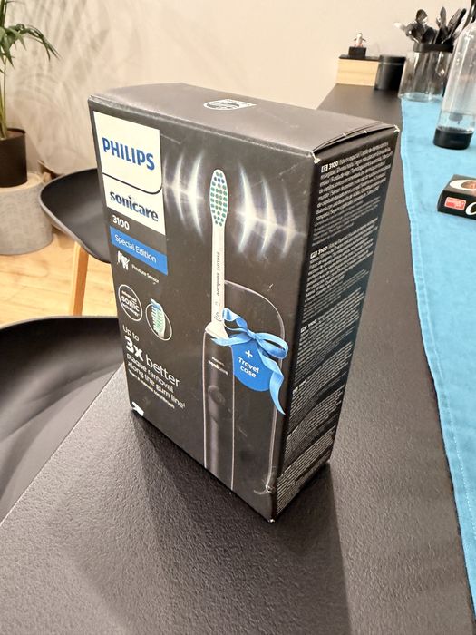 електрическа четка за зъби Philips Sonicare 3100 Special Edition + Travel Case