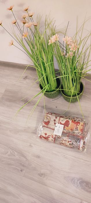 Față de masa festiva 70%bumbac, alb- roșu 138/200 cm, noua, Germania