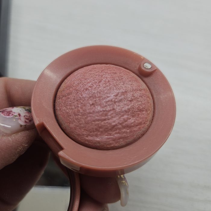 Косметика тени Франция