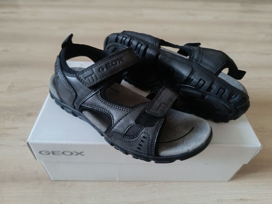 Geox. Сандали на мальчика р40.