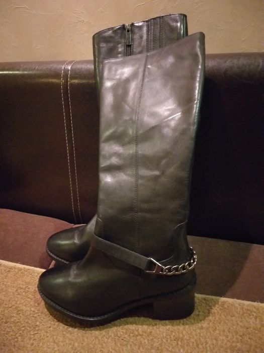 Продаю длинные сапоги (ботфорты)