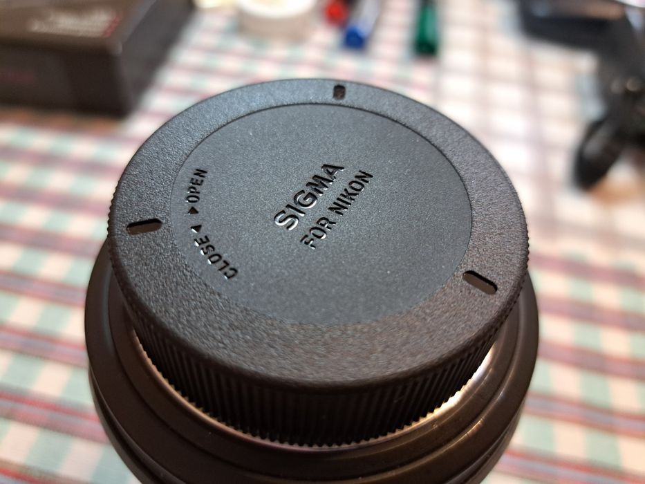 Sigma 105 f2.8 macro Nikon in stare bună