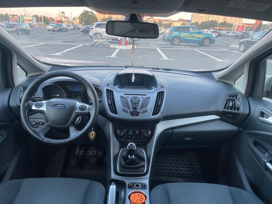 Vând Ford C Max 20111 euro 5 ,motor 1,5 tdci