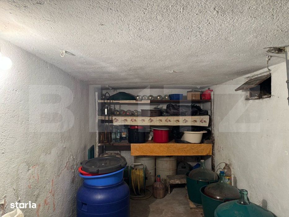 Casa de vanzare, cu 3 camere, 120 mp, 1080 mp teren, zona Simeria
