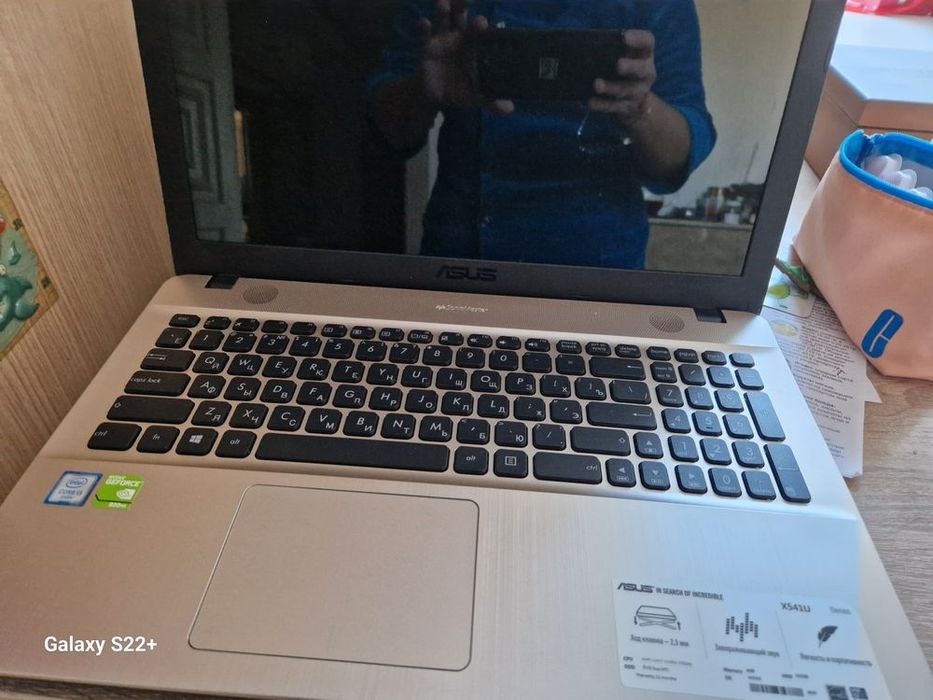 Ноутбук отличный. В рабочее состоянии.