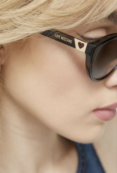 Слънчеви очила Love Moschino