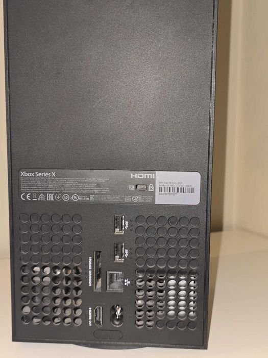 XBOX Series X 1 Tb + 2 геймпада