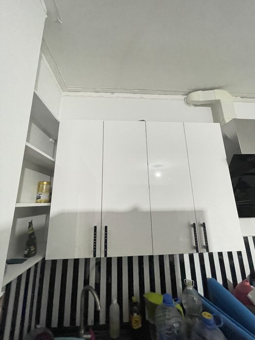 Навесные кухонные шкафы