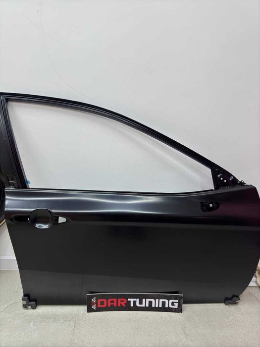 Передняя правая дверь камри 70