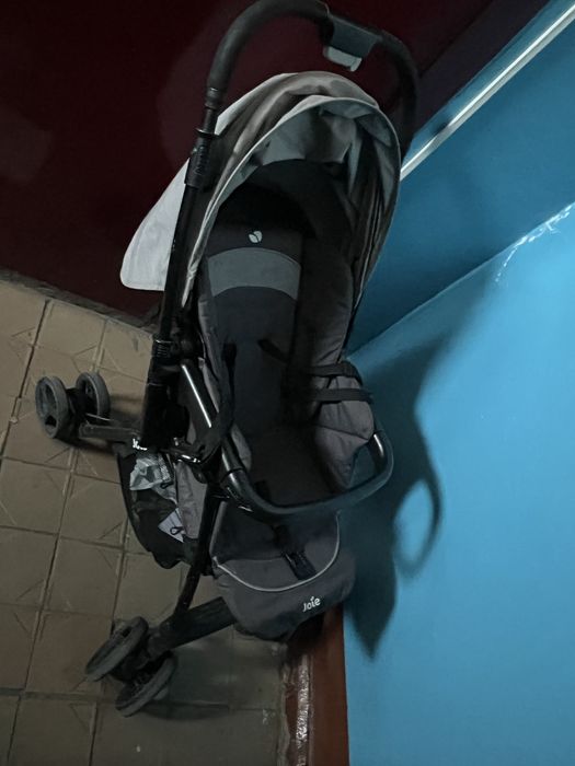Продам коляску от Joie