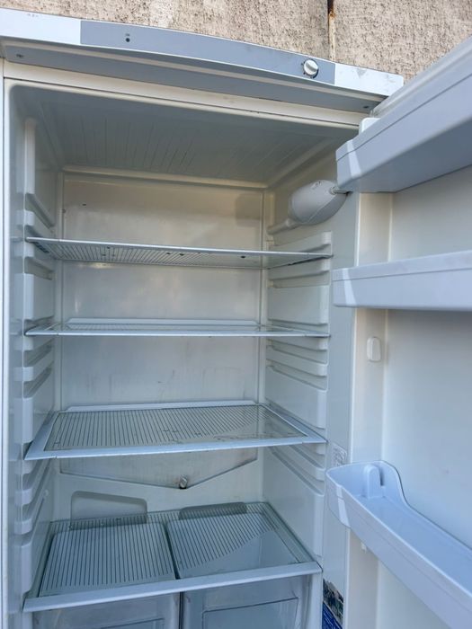 Продам б/у холодильник