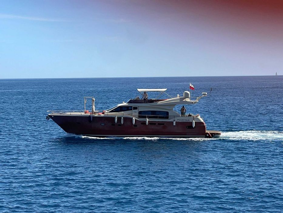 Yacht ferretti altura 690