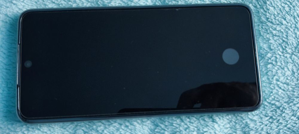 Продавам смартфон xiaomi 14T .