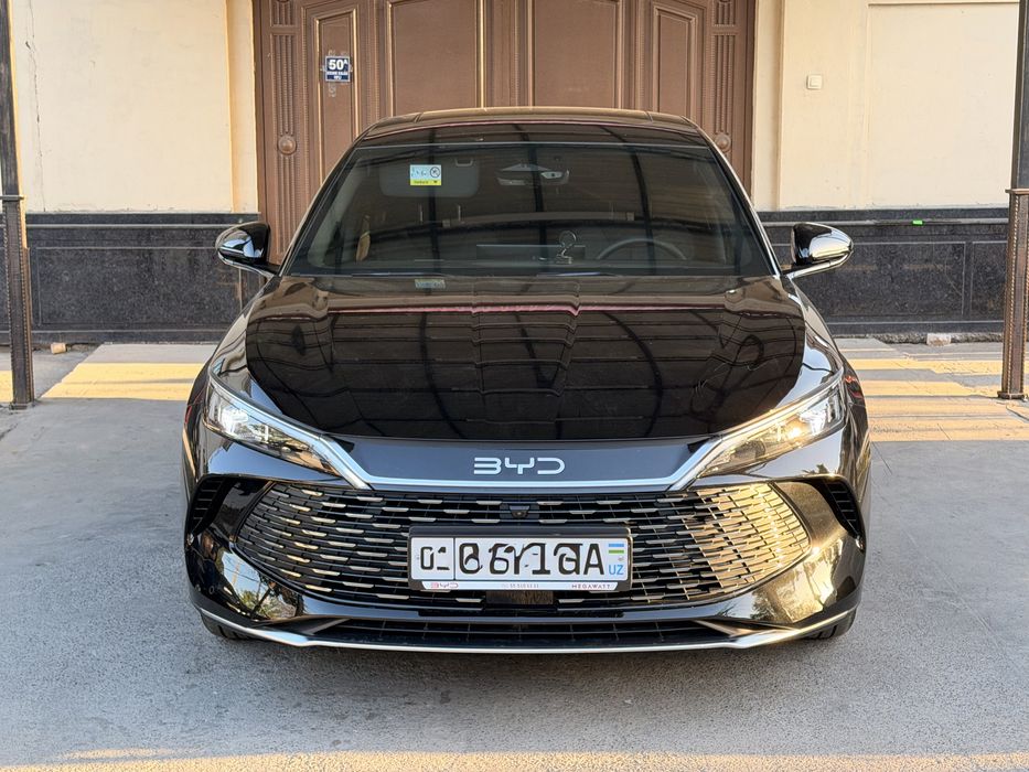 BYD Seal6 car of the future Tonirovka 12 mesyacev