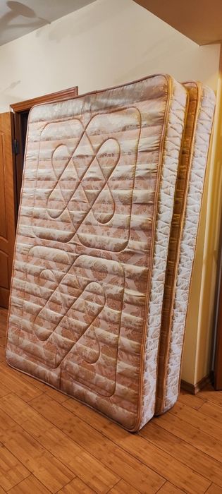 Матрасы продам б/у