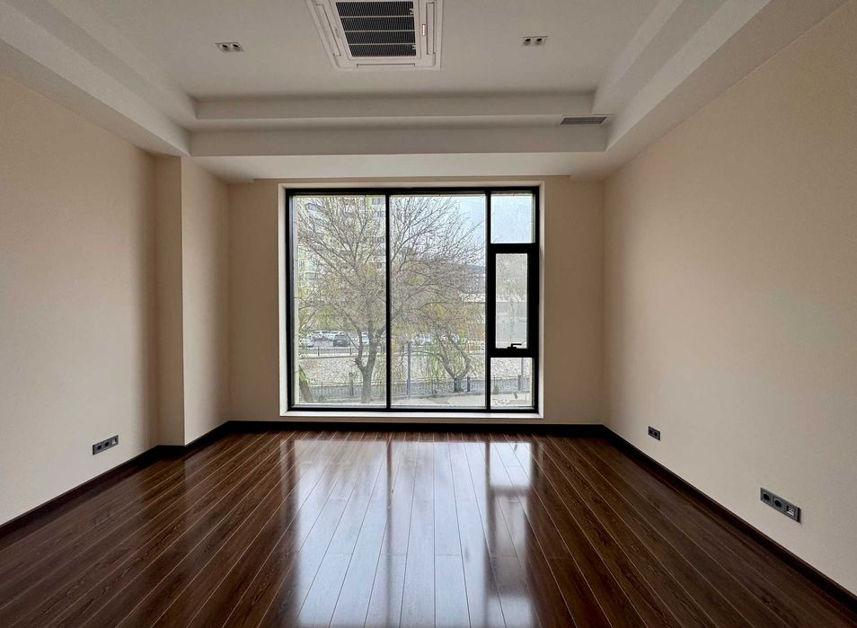 Бизнес-помещение площадью 177 м² в 5* отеле Ramada Plaza [аренда]