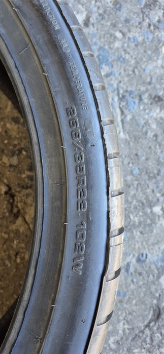 4 anvelope vara noi,2 Goodyear,2 Michelin 265/35/22.Pretul este pe bucata.