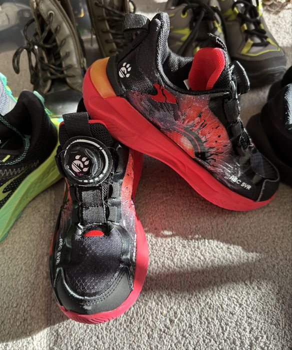 Спортни обувки, маратонки номер 32, 33 и 34