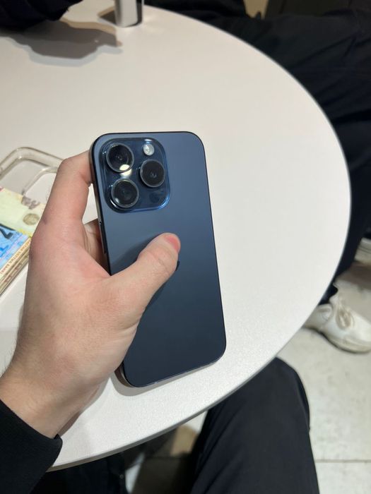 Айфон 15 про в хорошем состояние