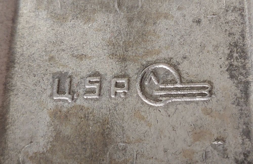 Очень прочная орешница