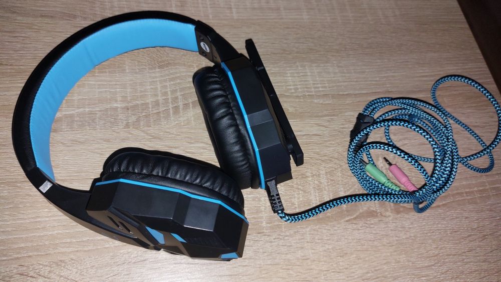 Слушалки за компютър с микрофон