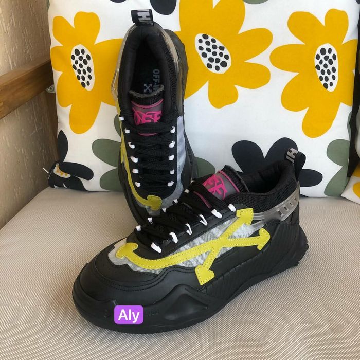 Ugg-uri diferite modele