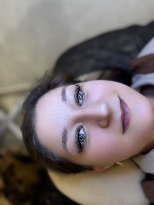 Machiaj si extensii de gene/ cosmetică