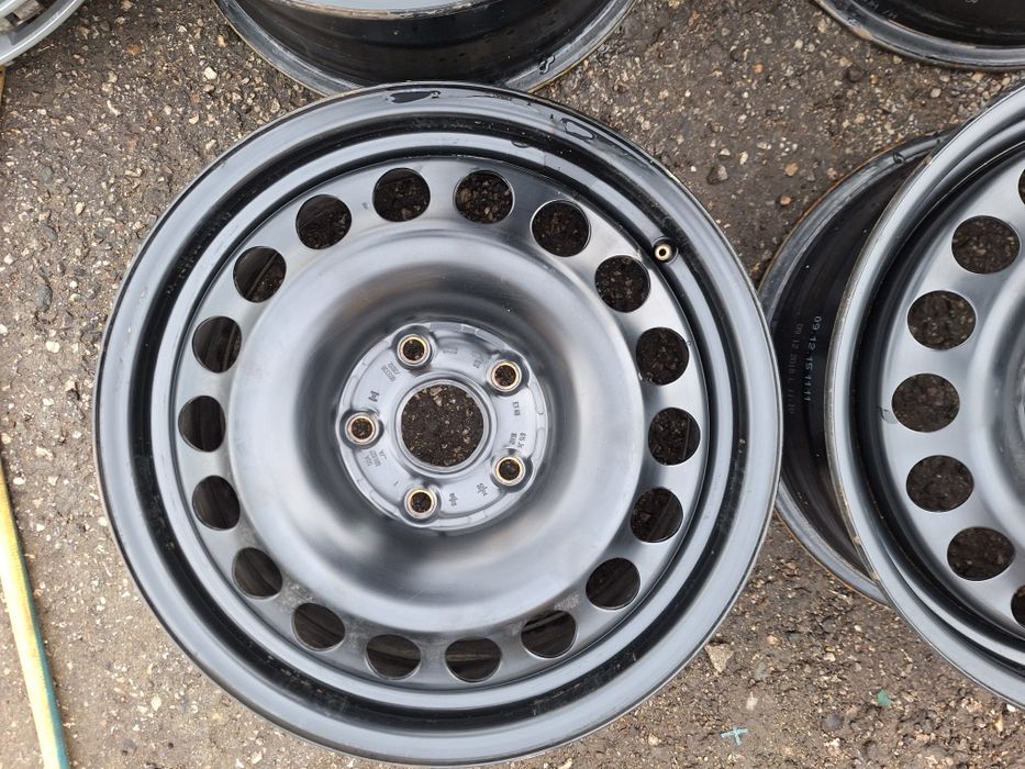 Фолскваген-16цола-5/112-с оригинални тасове