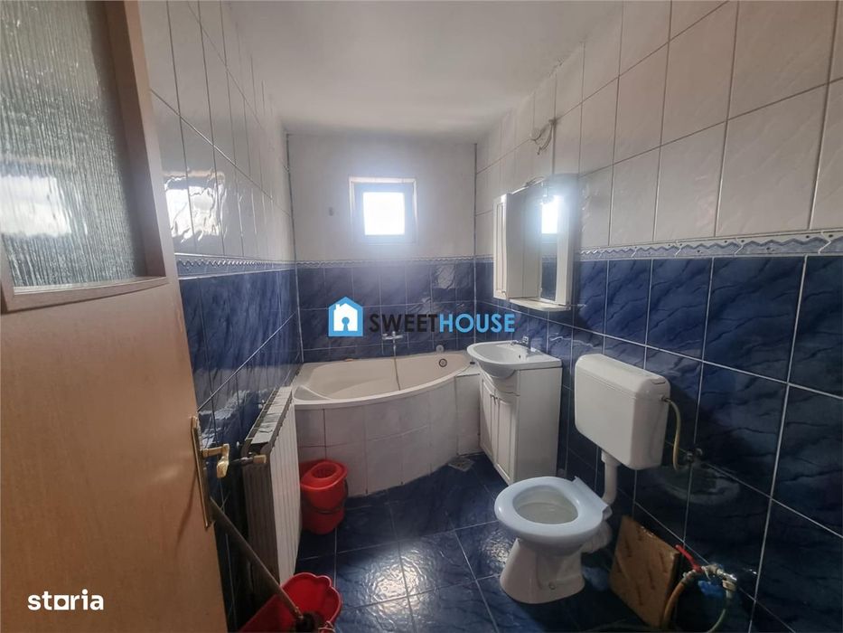 Apartament cu trei camere zona centrala