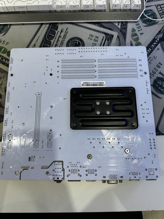 Материнская плата am4 B450m