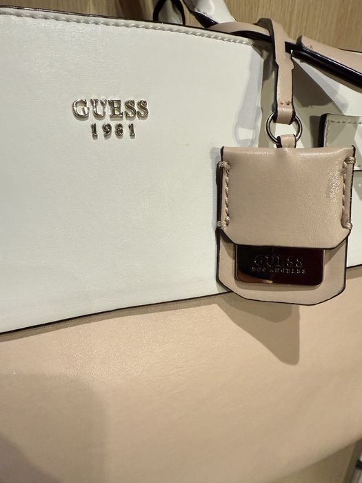 Оригинална чанта Guess. Като нова!