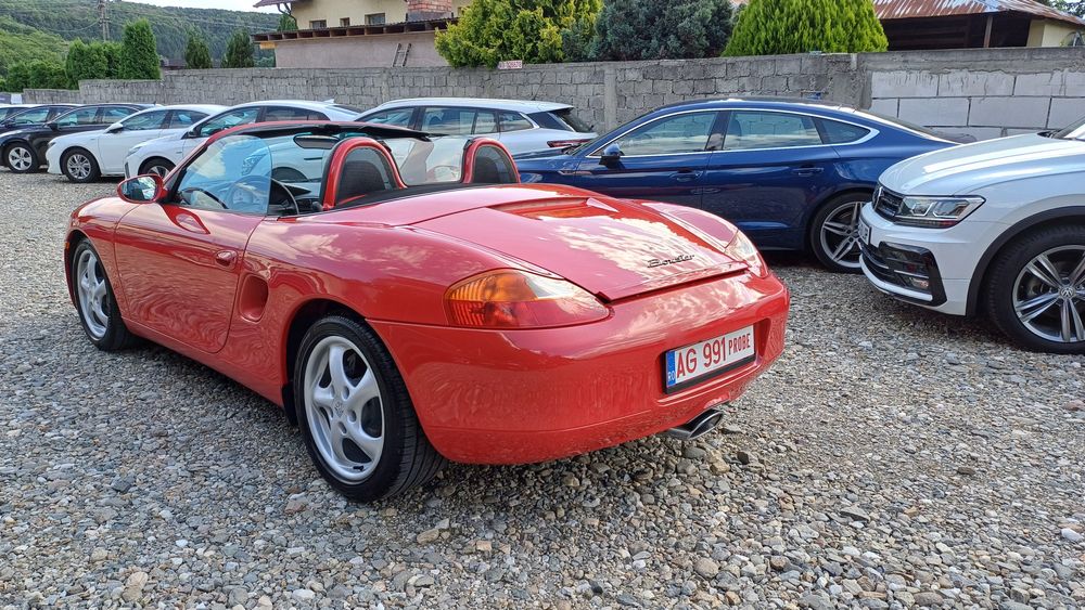 Porsche Boxster 2.5i Cabrio 19500 €  Accept Variante 
Hardtop
Climatr