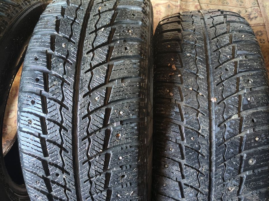 Шины 215/60/16       ,