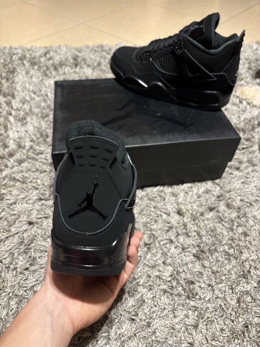 Air Jordan 4 Black Cat