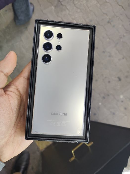 Samsung S24 ultra 12/256