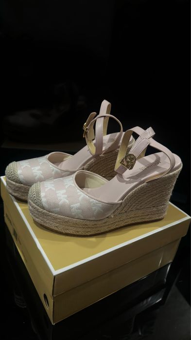 Продам туфли Michael Kors