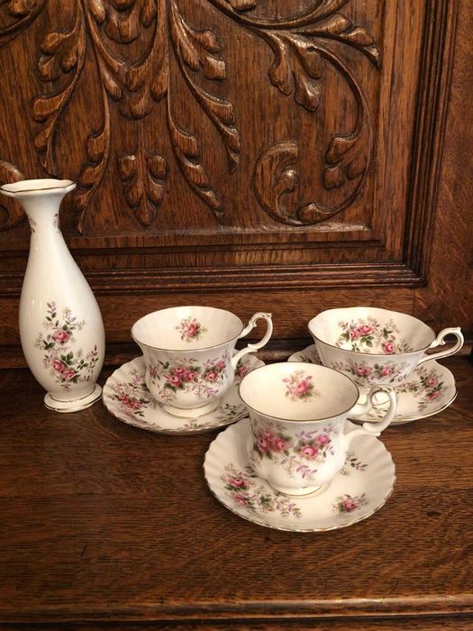 Royal Albert Lavender Rose- три сета и вазичка