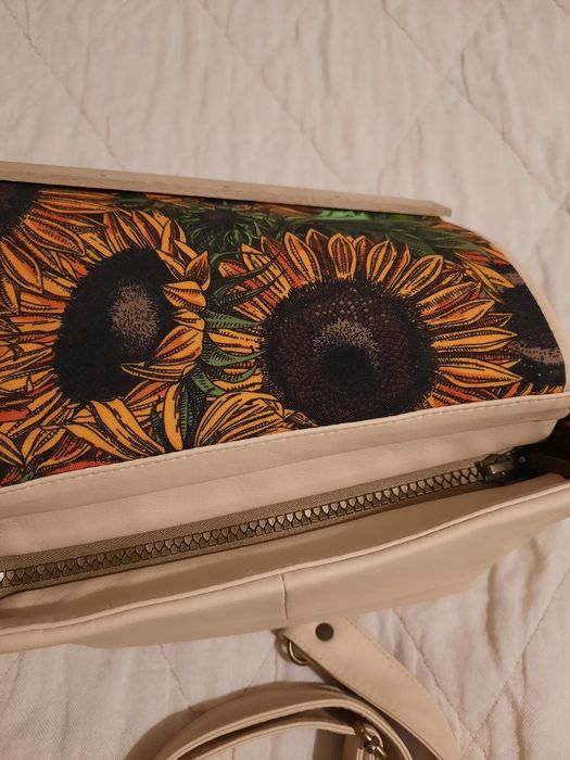 Продам сумочку redcrow