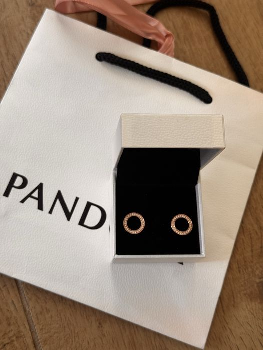Пандора обеци Pandora