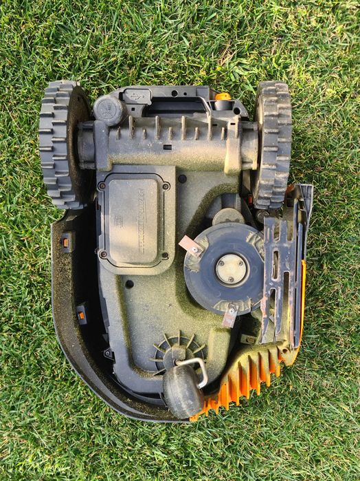 Robot de tuns iarba Worx Landroid S WR105SI