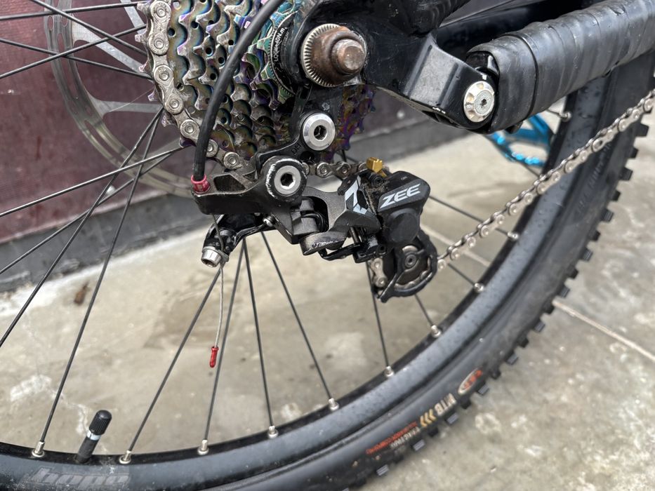 Dh bike Yt tues pro 2.0 къстъм