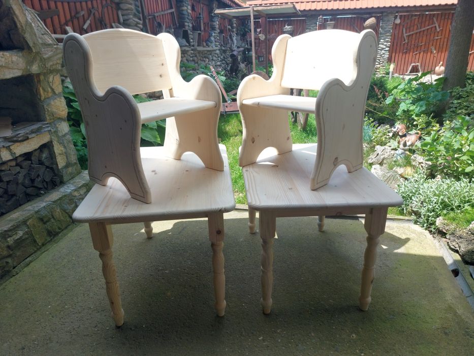 Дървено столче, масичка,етажерка